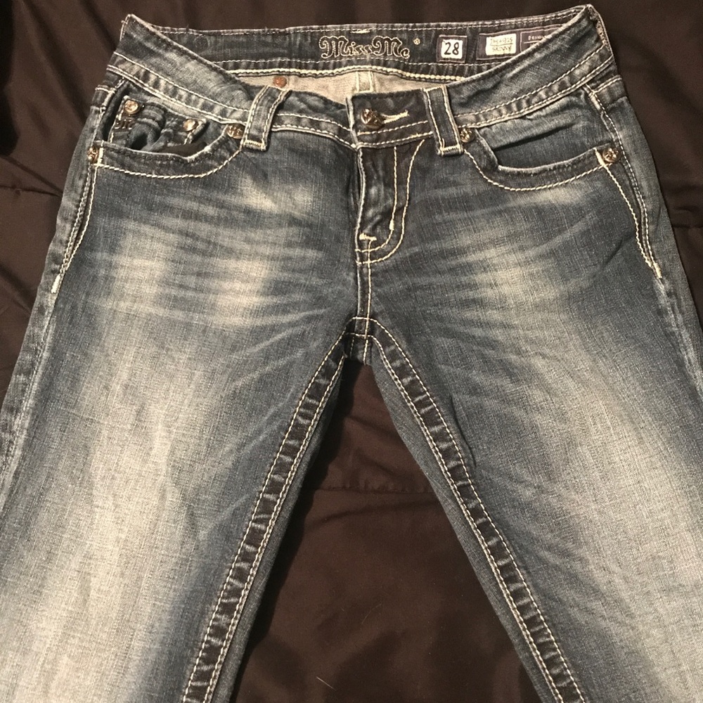 Size 28 miss me jeans like new
